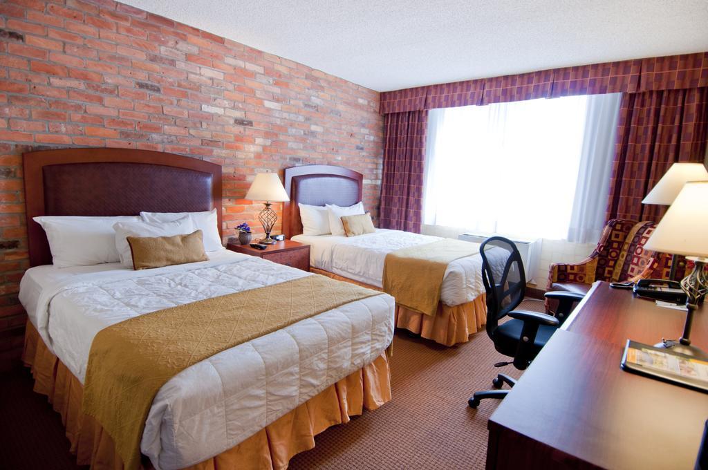 וונקובר Quality Hotel Downtown-Inn At False Creek מראה חיצוני תמונה